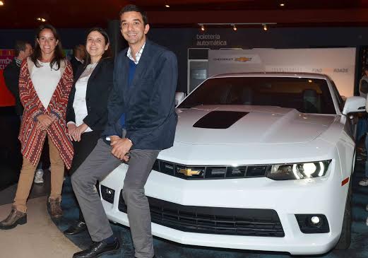 General Motors estrenó «Transformers 4: La Era de la Extinción» en Uruguay