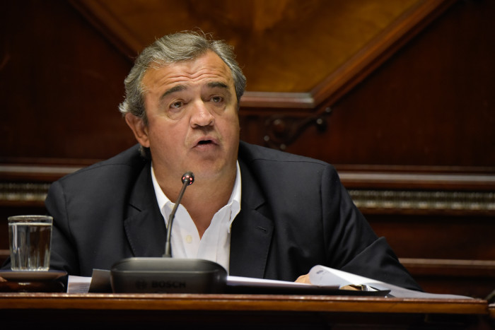 Jorge Larrañaga: “Fundieron PLUNA y ANCAP y ahora funden la credibilidad como país, por unos dólares más”