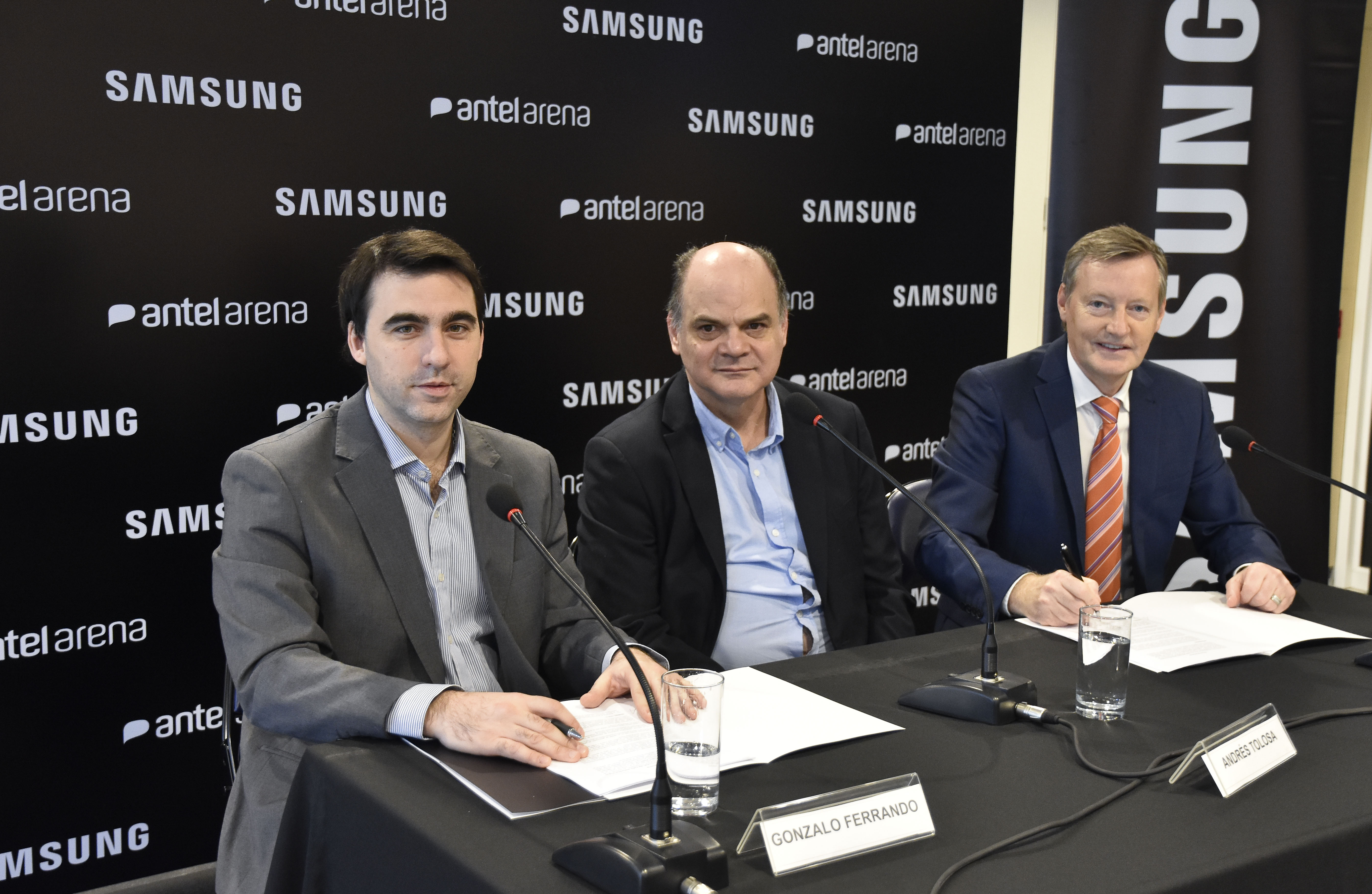 Samsung Uruguay sella alianza estratégica con ANTEL por sponsoreo de Antel Arena