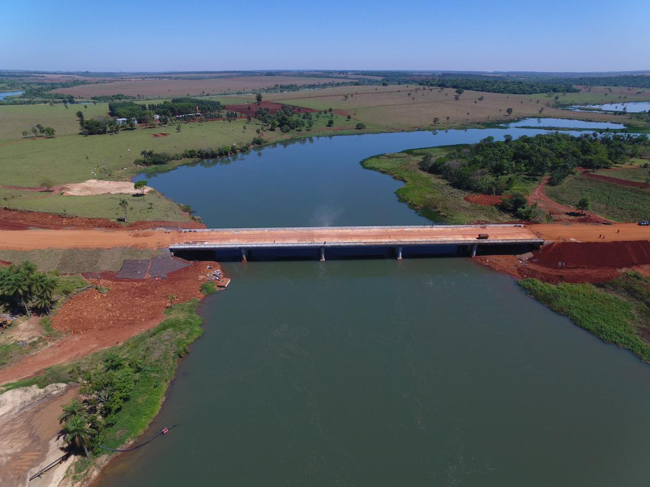 Grupo Saceem finalizó su primera obra en Paraguay, el primer puente para carga Bitren del país