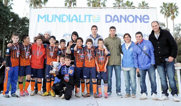 Urreta 2002 viaja a Brasil a representar Uruguay en la Danone Nations Cup