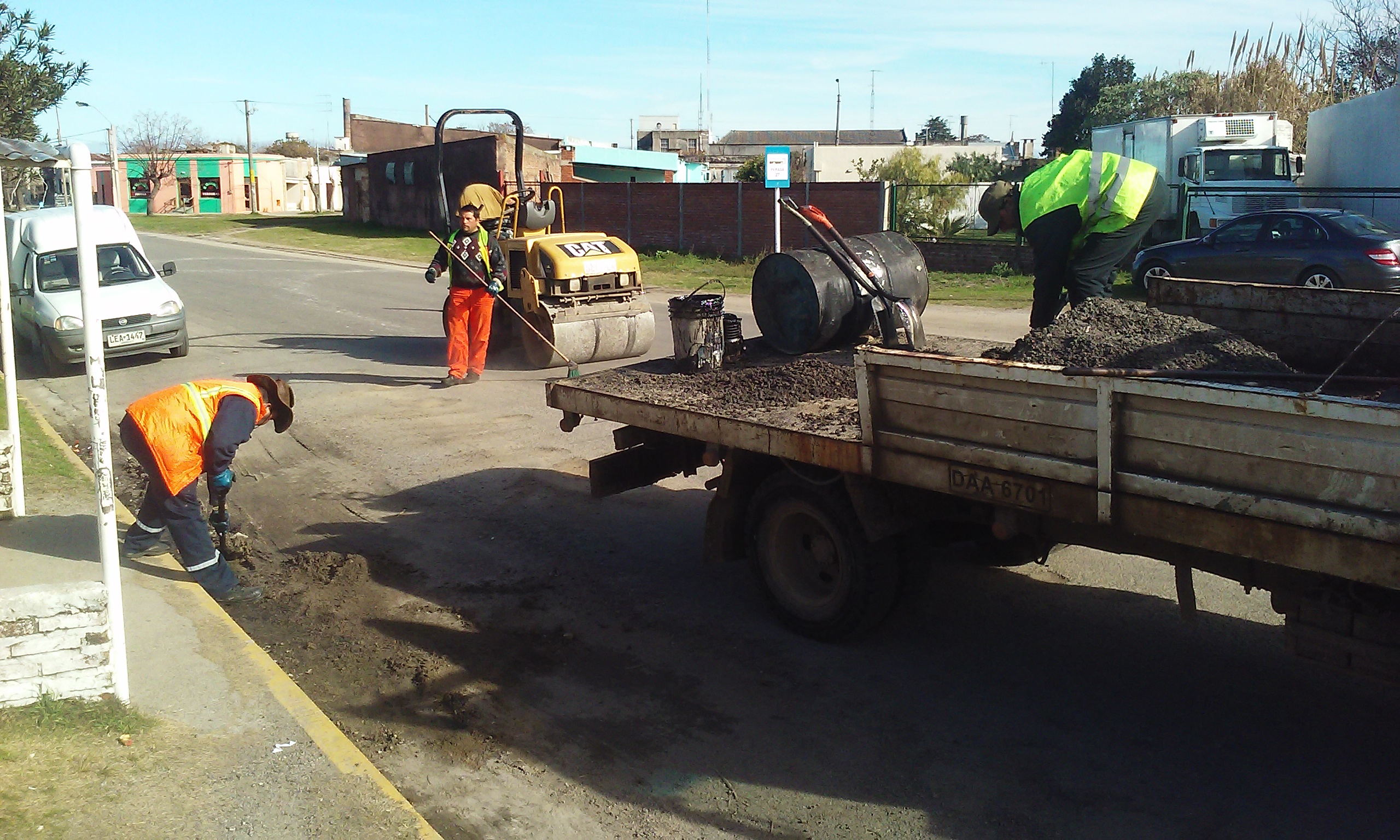 Empresa “Seritex SA” ganó la licitación e inició trabajos de bacheo en Juan Lacaze