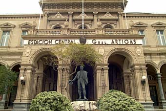 Grupo de Pasajeros se movilizan a 14 años del cierre de la Estación Central “General Artigas”