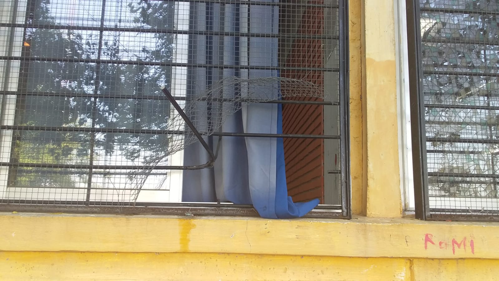 Docentes denuncian repudian robo en el Liceo 46