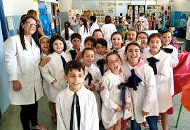 suspensión de la presencialidad en todos los niveles de los centros educativos públicos y privados del país