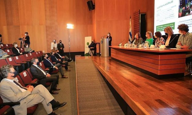 Lanzamiento de Sembrando Nuestra Huerta