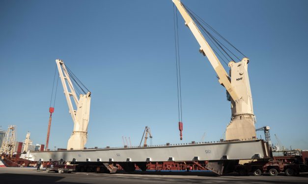 Arribó el puente en arco para el viaducto en rambla portuaria de Montevideo