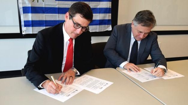 MIEM firmó en EEUU un acuerdo con Amazon y preacuerdo con NewLab