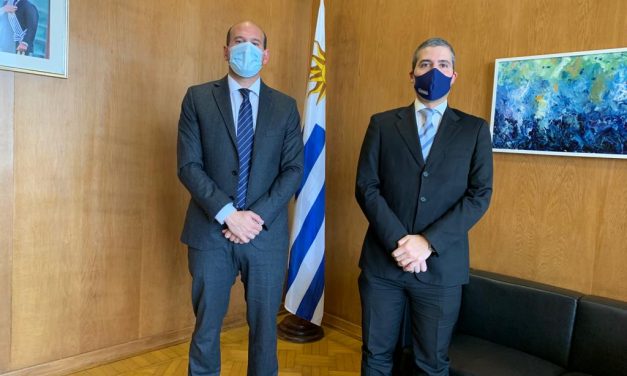 RIOGAS dona al MIDES recargas de 13 kilos para programa de primera infancia