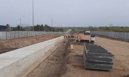 Comenzaron los trabajos para construir la trinchera en Ruta 102