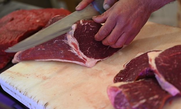 OCTUBRE EN CARNICERÍAS TRADICIONALES CON 40% DE DESCUENTO EN CADERA RÚSTICA