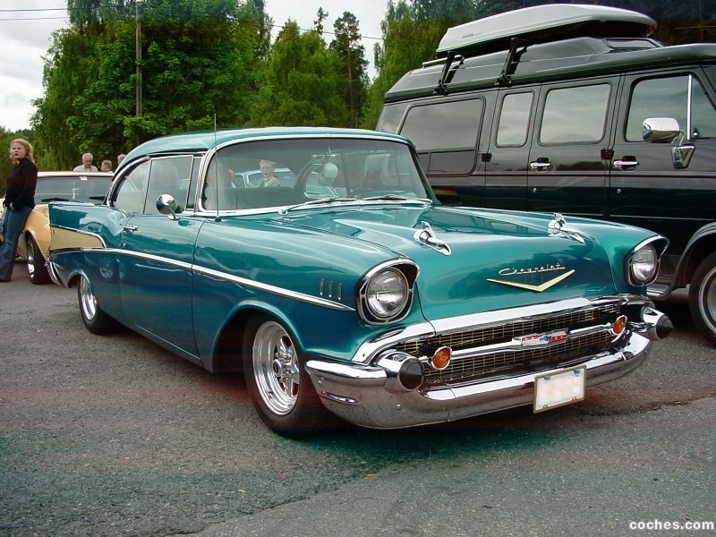 Autorizan importación de vehículos clásicos con antigüedad igual o mayor a 50, exonerados de todos los gravámenes aduaneros