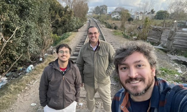 “Llevamos hechos 150 pisos en 23 asentamientos” que benefició a 597 personas, de las cuales, 324 son niños