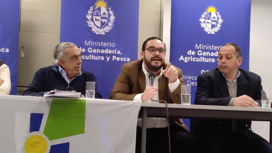 MGAP junto a cuatro Intendencias, INALE y la OPP desarrollan proyecto en lechería a tres años