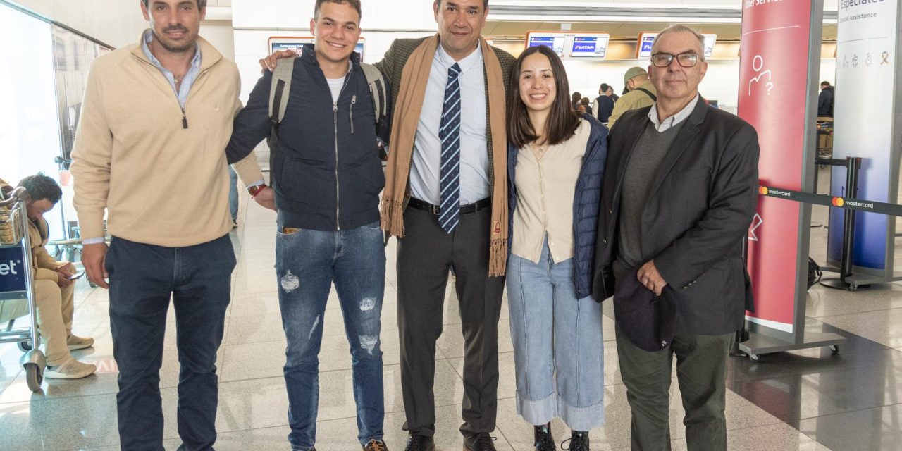 Estudiantes agrarios en pleno vuelo hacia Nueva Zelanda para perfeccionarse