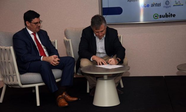 Omar Paganini reafirmó compromiso del Gobierno con avance de la movilidad eléctrica en foro internacional