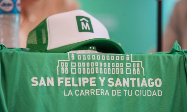 Entrega de kit para carrera San Felipe y Santiago