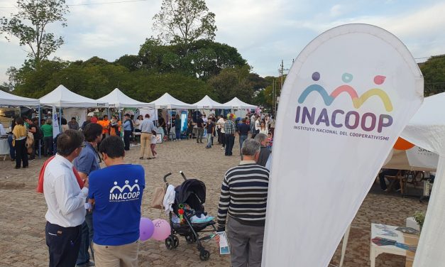 Exitosa feria de cooperativas de emprendedores en Salto Grande