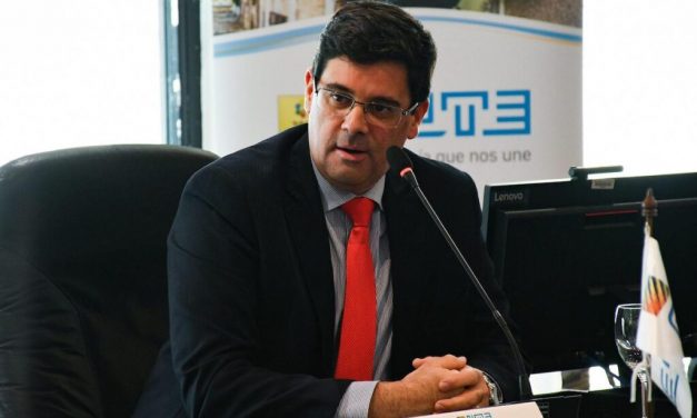 Fitzgerald Cantero expone en Ecuador: Innovación, Comercio y Transición Energética