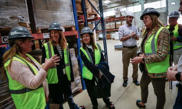 Embajada de Uruguay en Argentina promueve la llegada al país de la organización de ayuda a ONGs HelpArgentina