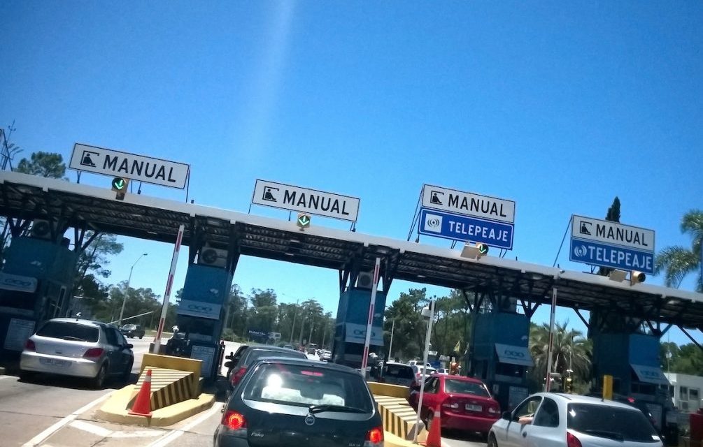 En 2022 pasaron cuatro millones más de vehículos por los peajes sin contar las motos, bicicletas y peatones