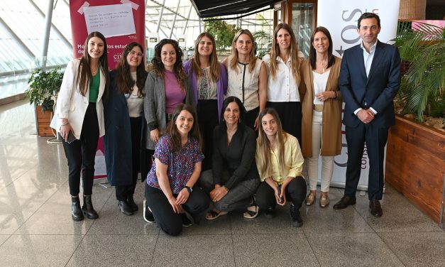 Cimientos acompañó en 2023 la trayectoria educativa de más de 200 jóvenes de contextos desfavorables