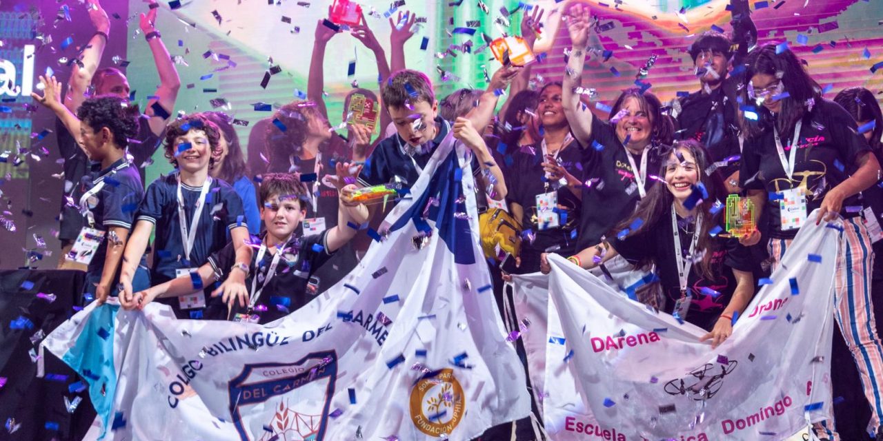 Estudiantes de Piedras Blancas ganadores en categoría Drones con proyecto sobre programación de vuelo