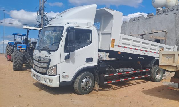 Municipio Cerro de las Cuentas recibió camión Foton modelo BJ1088 con volcadora