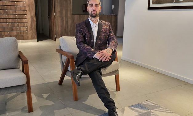 Alexander Rodríguez y el Modelaje en Uruguay: Una Industria que Necesita Evolución