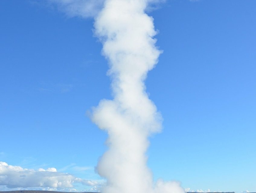 Energía Geotérmica: Aprovechando el calor de la tierra para generar electricidad