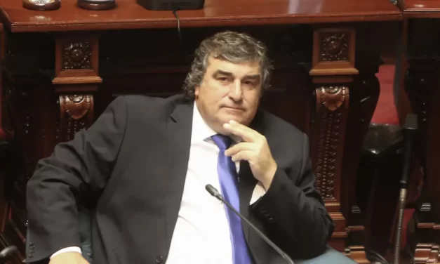 Sergio Botana: “El FA no quiere la solución para los deudores del BHU y ANV”