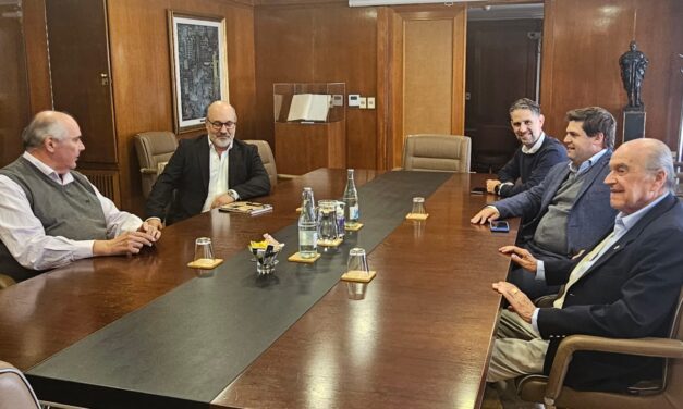 Intendencia de Durazno junto a Teletón plantearon al BSE la posibilidad de un trabajo conjunto en sede del centro del país