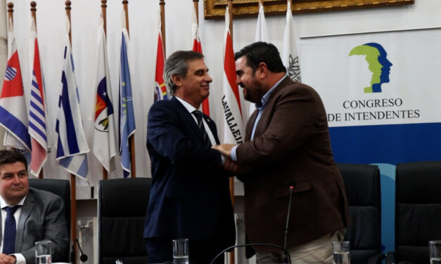 Congreso de Intendentes y BROU: Aprueban «Limpia Sueldos»