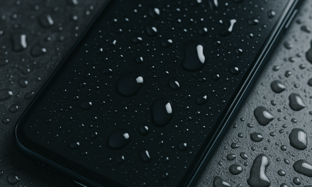 ¿Qué hacer si tu notebook o celular se moja? Soluciones efectivas