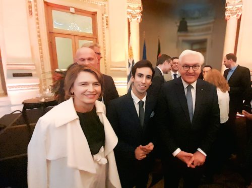 Con Presidente Federal