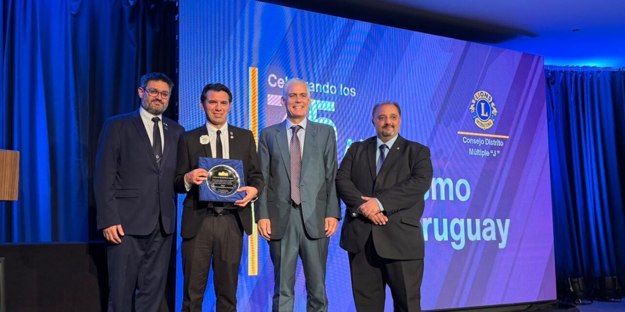 Reconocimiento “Héroes Contemporáneos del Bicentenario” a los Leones