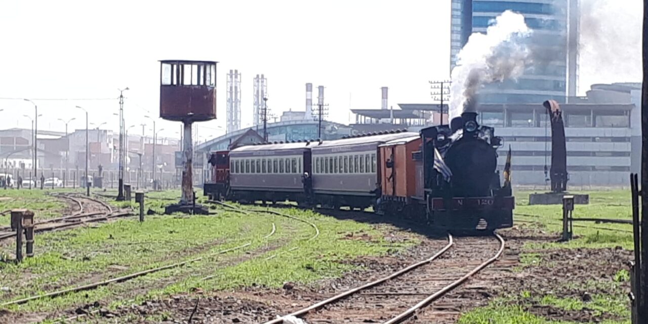 PASAJEROS PIDEN TRENES DESDE LA ESTACIÓN CENTRAL AL CUMPLIRSE 23 AÑOS DE SU CIERRE