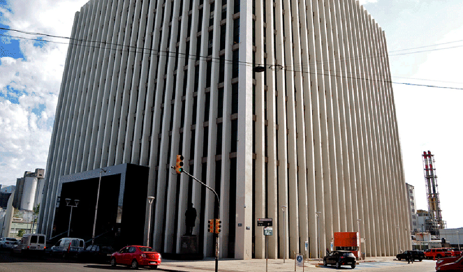 UTE ahorró casi 3 millones de dólares por acuerdo con firma argentina de gas natural