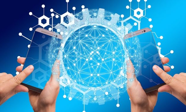 ¿Cómo protegemos a las personas mayores en el mundo digital?