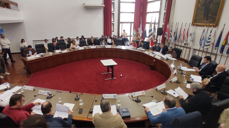 Visto bueno para una plaza en el barrio Parque de la Hispanidad (Durazno) y mantenimiento de pavimentos en Villa Felicidad (Canelones)