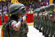 Militares venezolanos piden basta a la politización de las Fuerzas Armadas