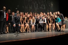 Más de 1.200 adolescentes de todo Uruguay se graduaron como “empresarios juveniles” en el Teatro Solís