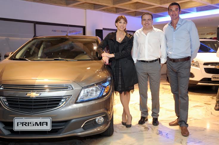 Chevrolet inauguró su local en Punta del Este y presentó el nuevo modelo Prisma