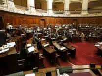 Yanes propone sancionar a legisladores que participen en riñas en el Parlamento