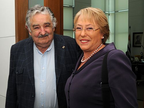 Autorización para concurrencia de Mujica a la asunción de Bachelet