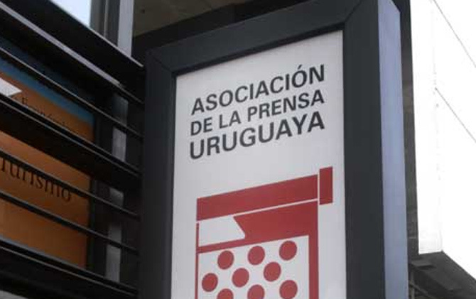 APU: Comunicado sobre cobertura de la inauguración del estadio de Peñarol