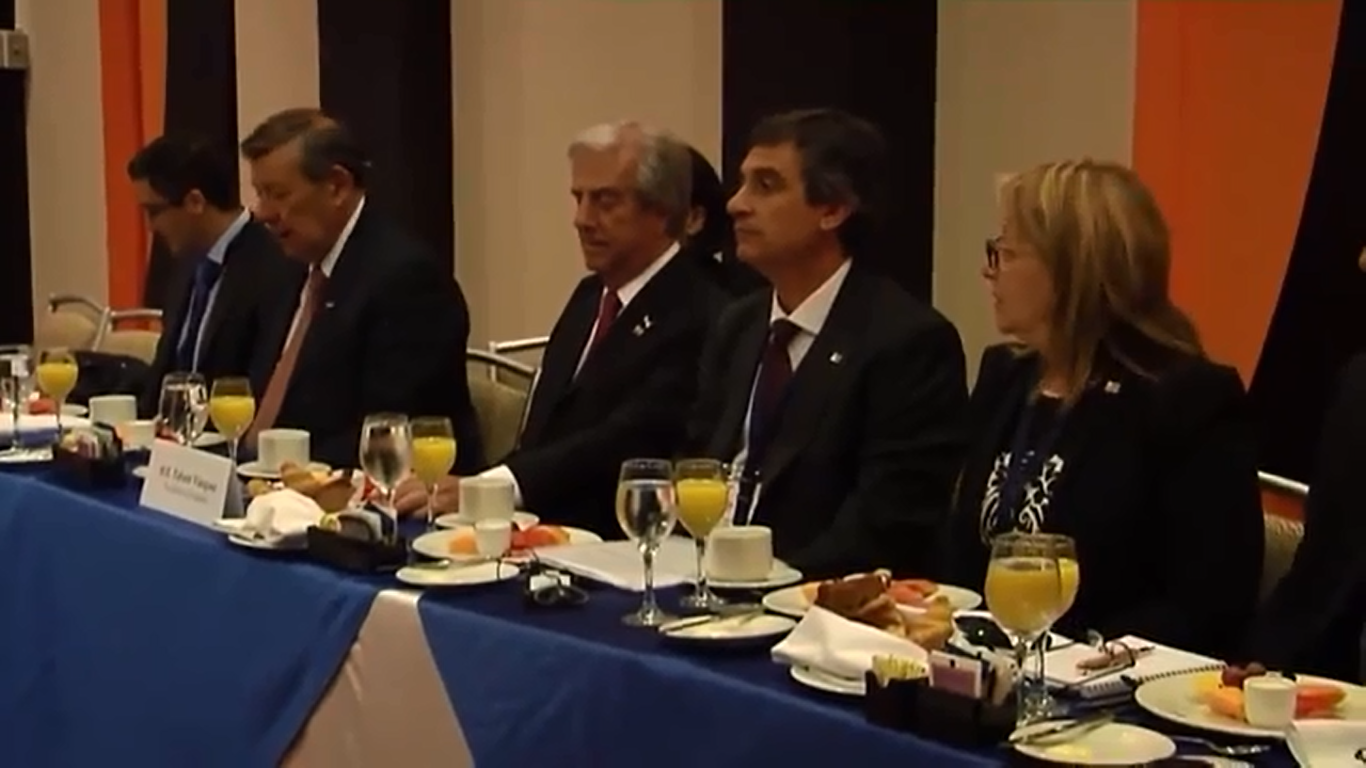 Tabaré Vázquez y Álvaro García se reunieron con Cámara de Comercio de Estados Unidos