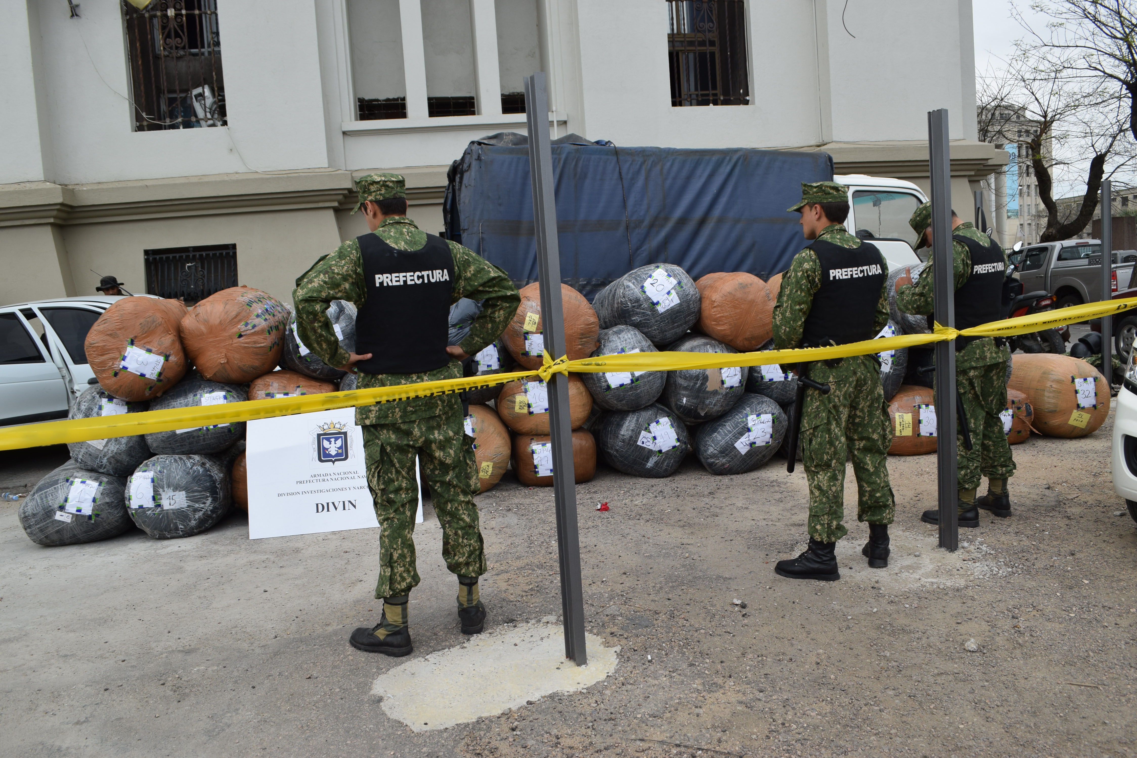 “Operación Escorpión”: incautaciones superiores a los U$S 500 mil dólares en mercadería de contrabando