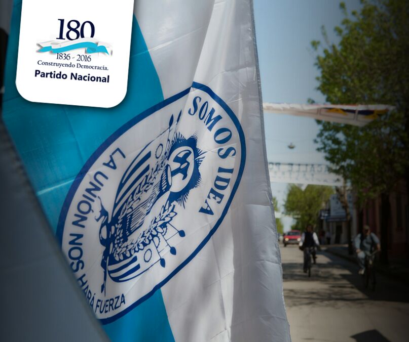 Partido Nacional lanza sus festejos de 180 años con iluminación celeste de 42 monumentos