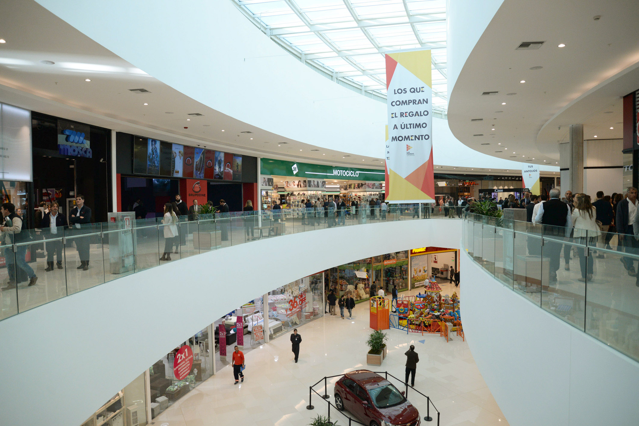 Las Piedras Shopping abre sus puertas tras millonaria inversión y cuenta con 120 locales